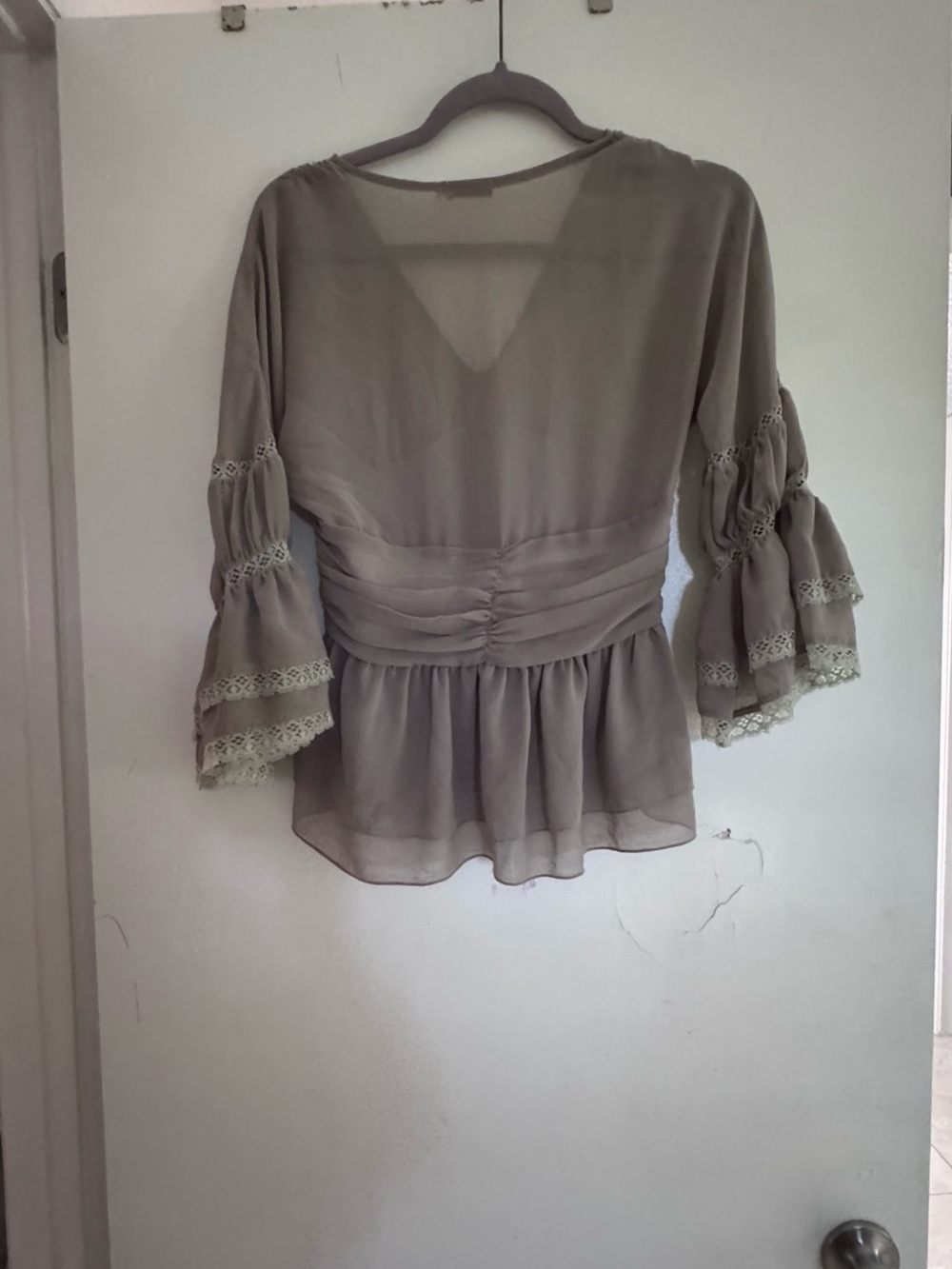 Parresh Taupe Chiffon Ruched Peplum Blouse with Lace Tiered Bell Sleeves M - Picture 6 of 7